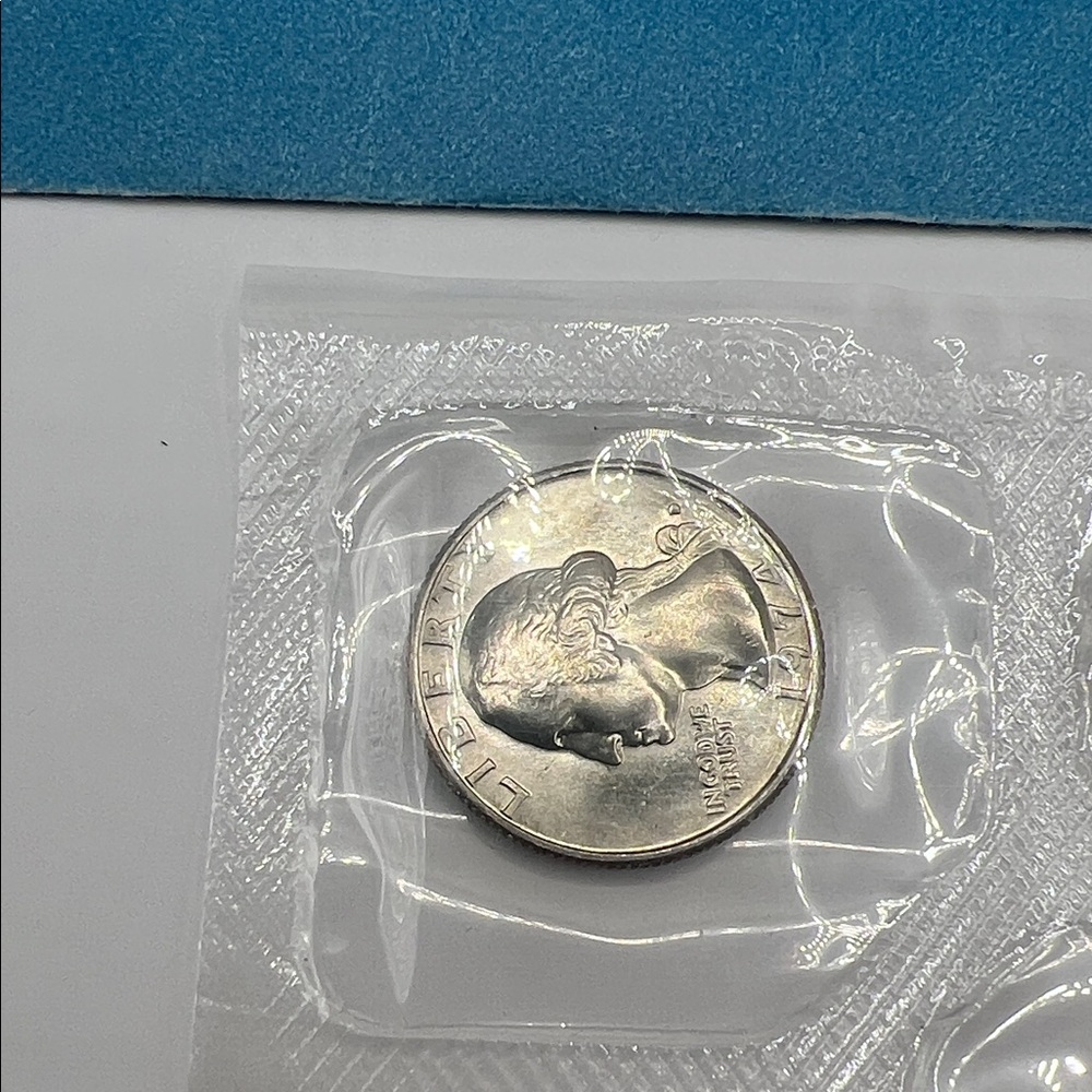1974-1975 Denver Mint Souvenir Coin Set - Picture 7 of 14